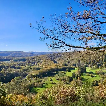 Au Fil De La Semois *